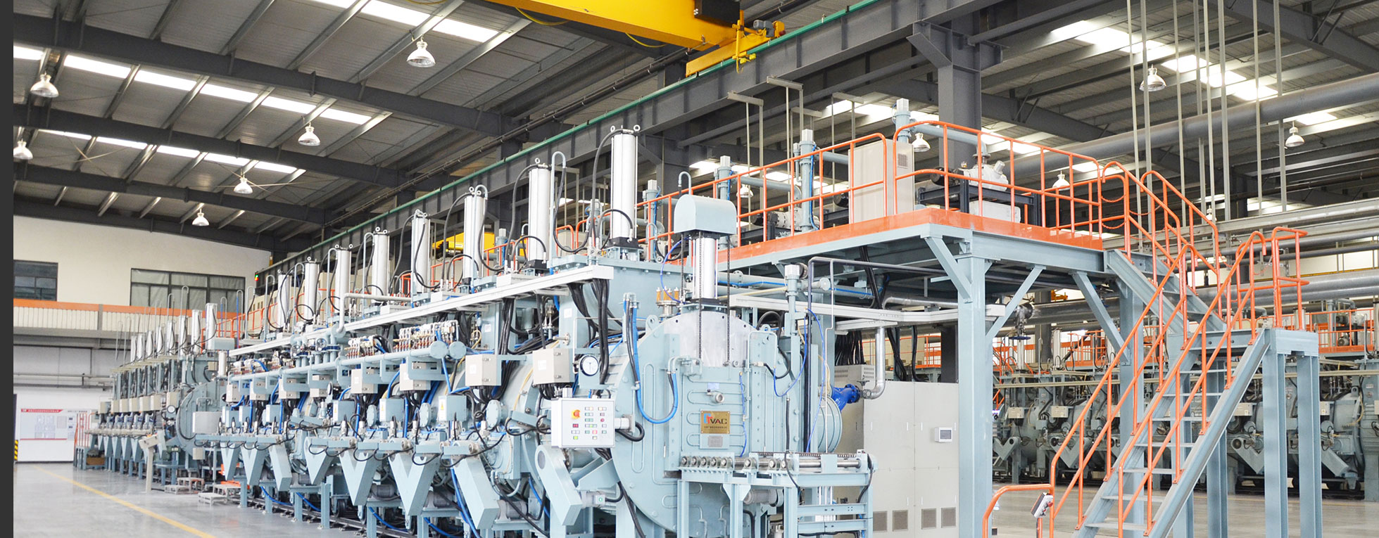 燒結(jié)釹鐵硼是第三代稀土永磁材料，號稱“磁王”，是當(dāng)今世界上磁性最強的永磁材料，具有優(yōu)異的磁性能。廣泛應(yīng)用于汽車工業(yè)、工業(yè)電機、消費類電子、清潔能源、航空航天等各個領(lǐng)域；磁體主要成份為Nd<sub>2</sub>Fe<sub>14</sub>B，擁有極高的磁性能，其最大磁能積(BH)<sub>max</sub>高過鐵氧體(Ferrite)10倍以上，最高工作溫度可達250℃；機械性能亦相當(dāng)好，可以適合磨、線切割和鉆孔等不同的加工方式；由于抗腐蝕性差，所以根據(jù)不同要求必須對表面進行不同的凃?qū)犹幚?如鍍Zn、Ni、Au、Epoxy等)。